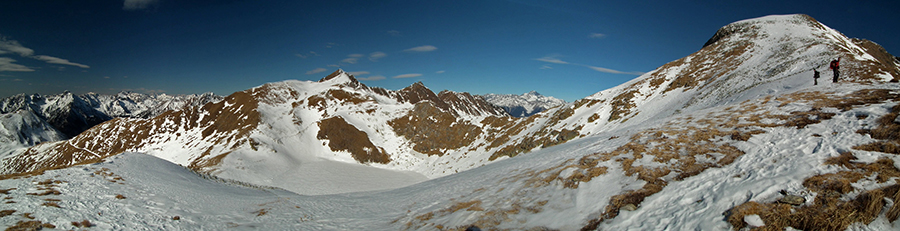Salendo dal Lago Moro al Corno Stella